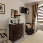 Bed and Breakfast By The River 3*