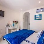 Bed and Breakfast By The River 3*