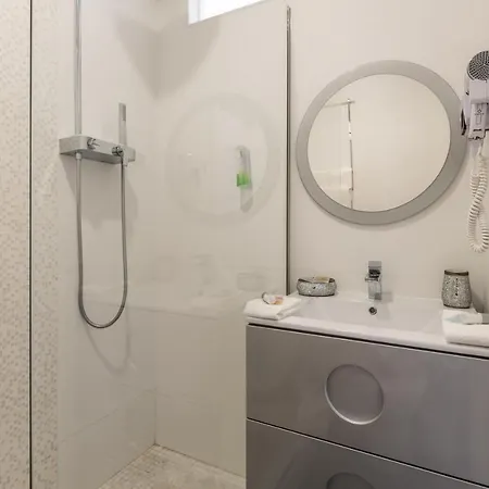 B&B By The River 페하구도