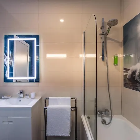 By The River Bed & Breakfast 3*