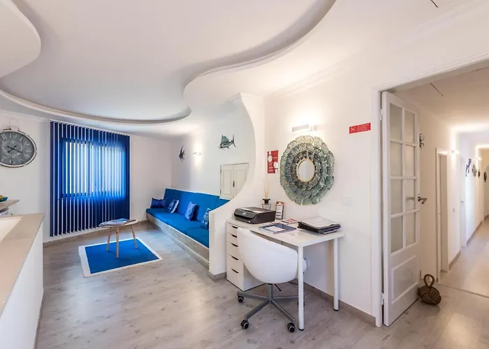 By The River Bed and breakfast