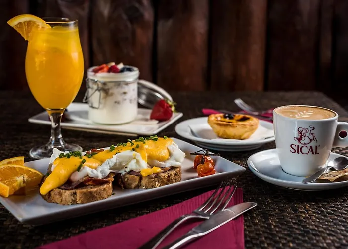 Bed and breakfast By The River