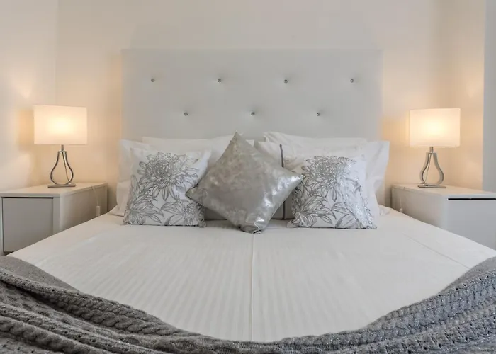 By The River Bed and breakfast