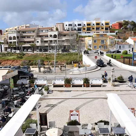 By The River Couette-café 3*